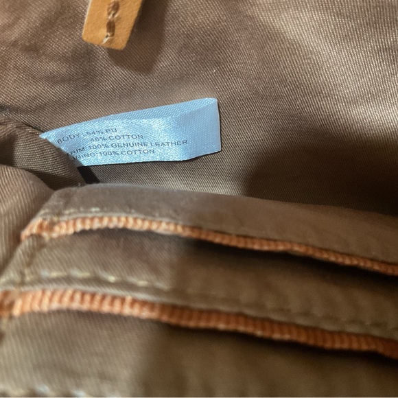 HOBO Women's Sable Wristlet Clutch New With Tags - Picture 16 of 16